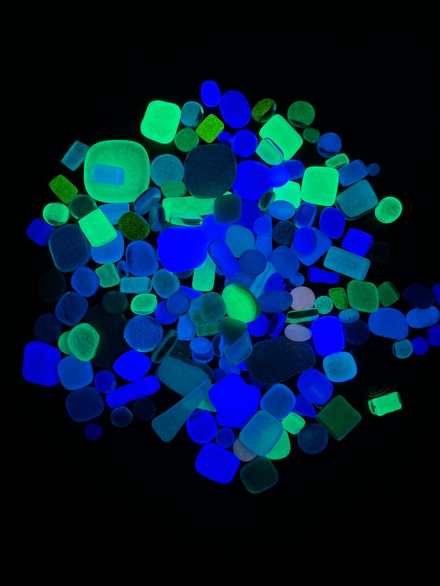 COE 90/ Mix of different colour Glow in the Dark Dots/ fusible, mosaic dots