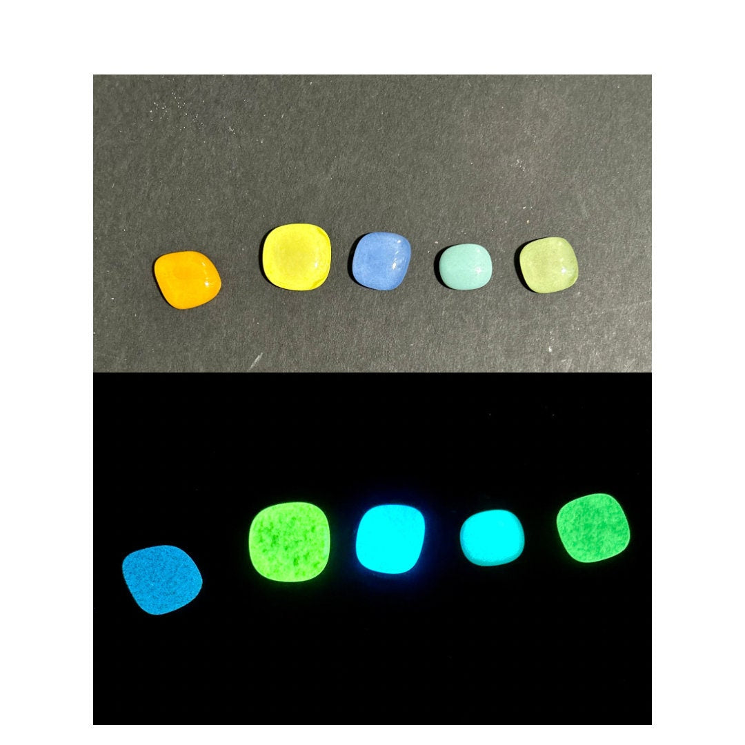 COE 90/ Mix of different colour Glow in the Dark Dots/ fusible, mosaic dots
