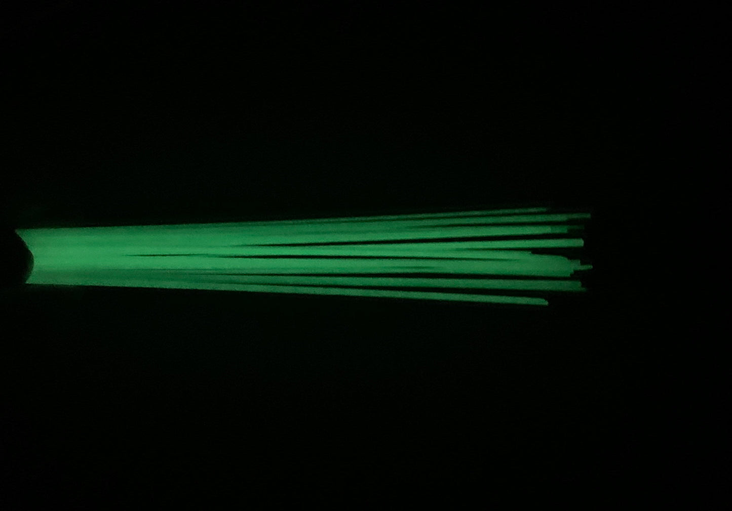COE 90/ 3-4mm Stringer Green Glow in the Dark / 1 or 2 ounce