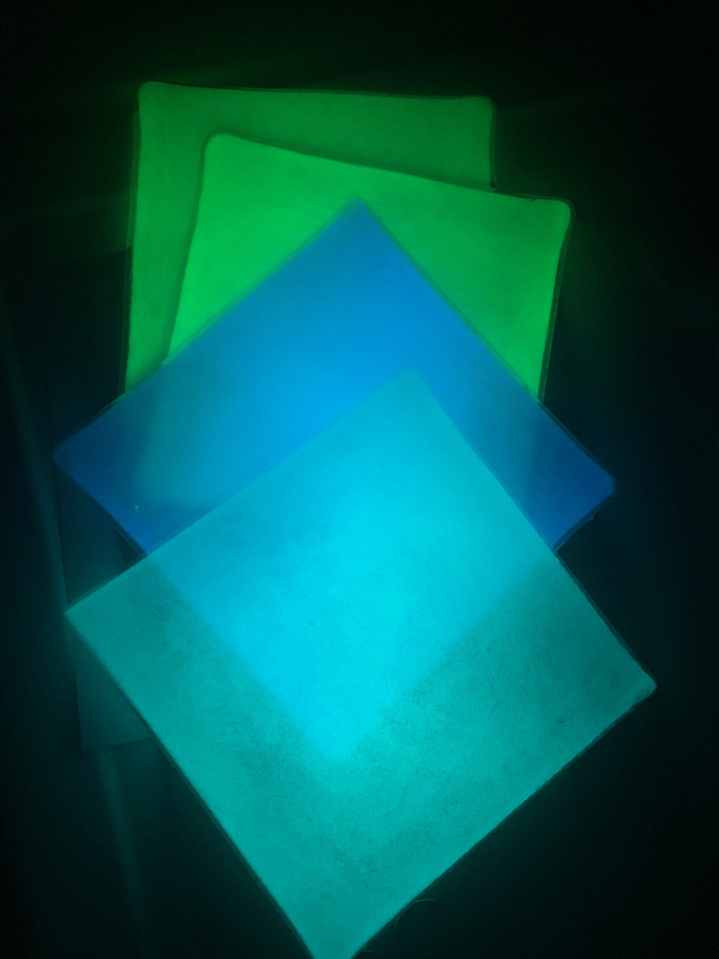 COE 90/ Turquoise Glow in the Dark sheet glass